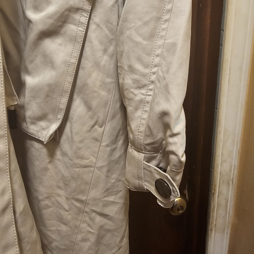 Womans Coat..Size S - image 4